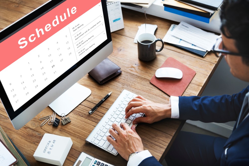 Nevada timesheet showing overtime triggered by an eight-hour day under NRS 608.018