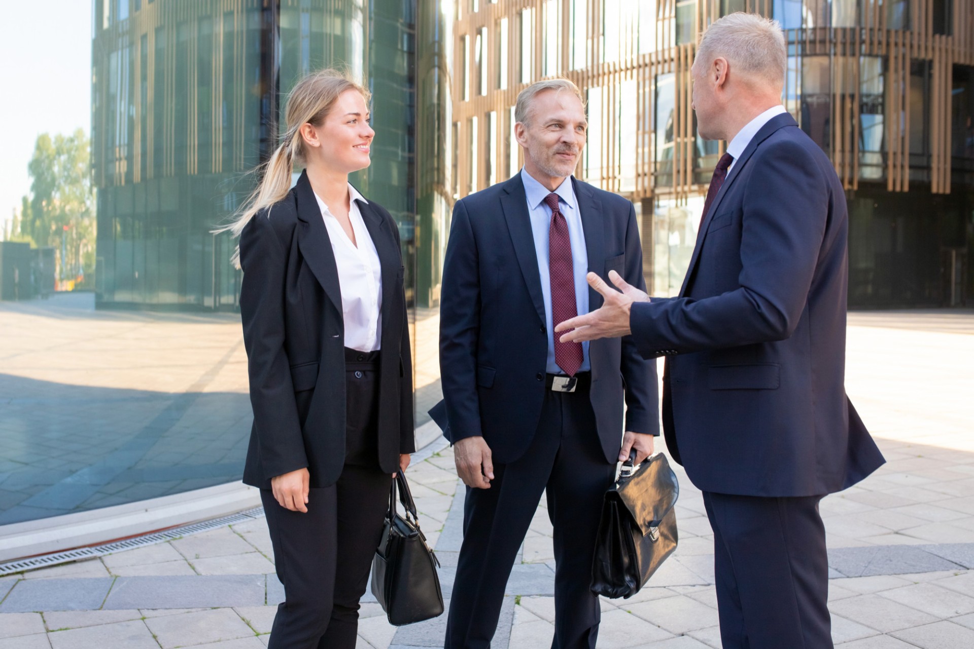 nevada-business-contract-dispute Nevada business contract dispute discussion between commercial litigation attorneys