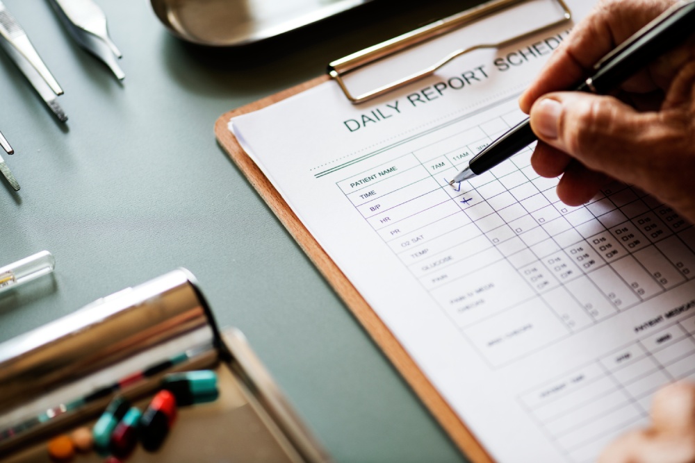 Calendar and medical chart illustrating the Nevada medical malpractice filing deadline