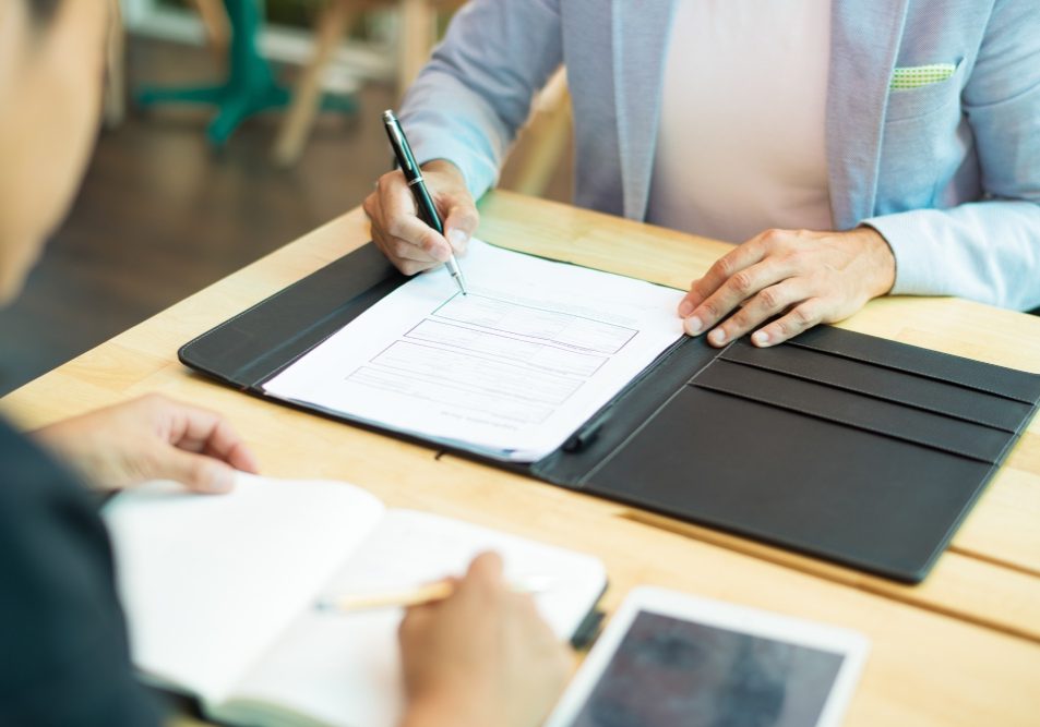 before-hiring-an-attorney-in-nevada-and-california Checklist for before hiring an attorney in Nevada and California covering admission, discipline and insurance disclosure